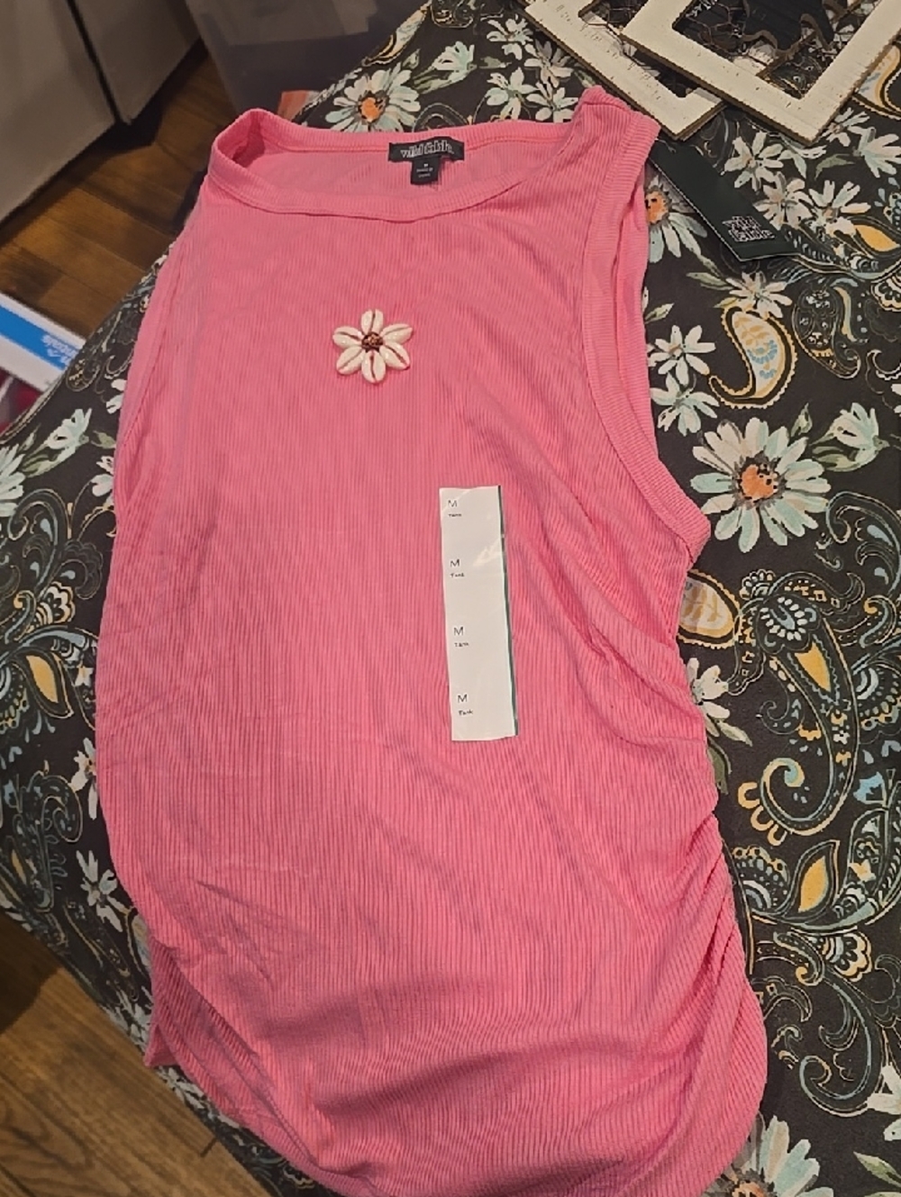 โค๏ธ10/$30 New wild fable Pink Ribbed Tank with Daisy